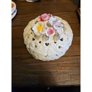 Vintage Pomander/Potpourri Bowl Ceramic Covered Ornate Bowl